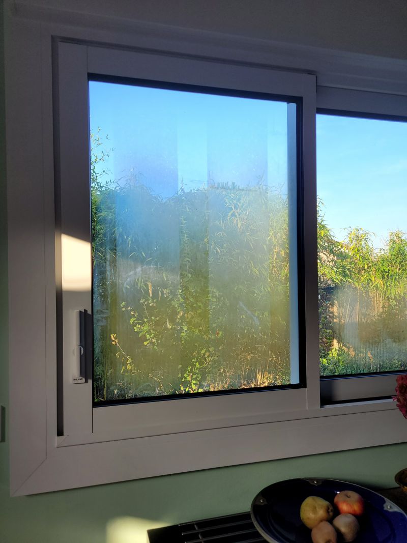 Nettoyer une trace de ventouse sur une vitre tout juste posée ! -  Glassfonster