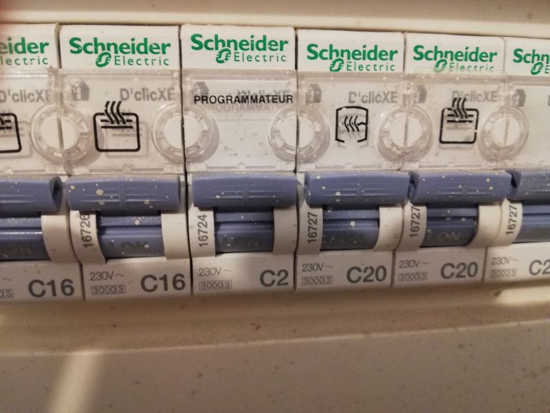 Circuit chauffe-eau électrique en option pour tableau Schneider