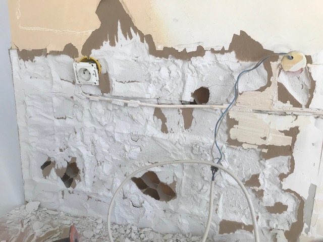 Comment réparer un trou dans un mur en plaques de plâtre ?