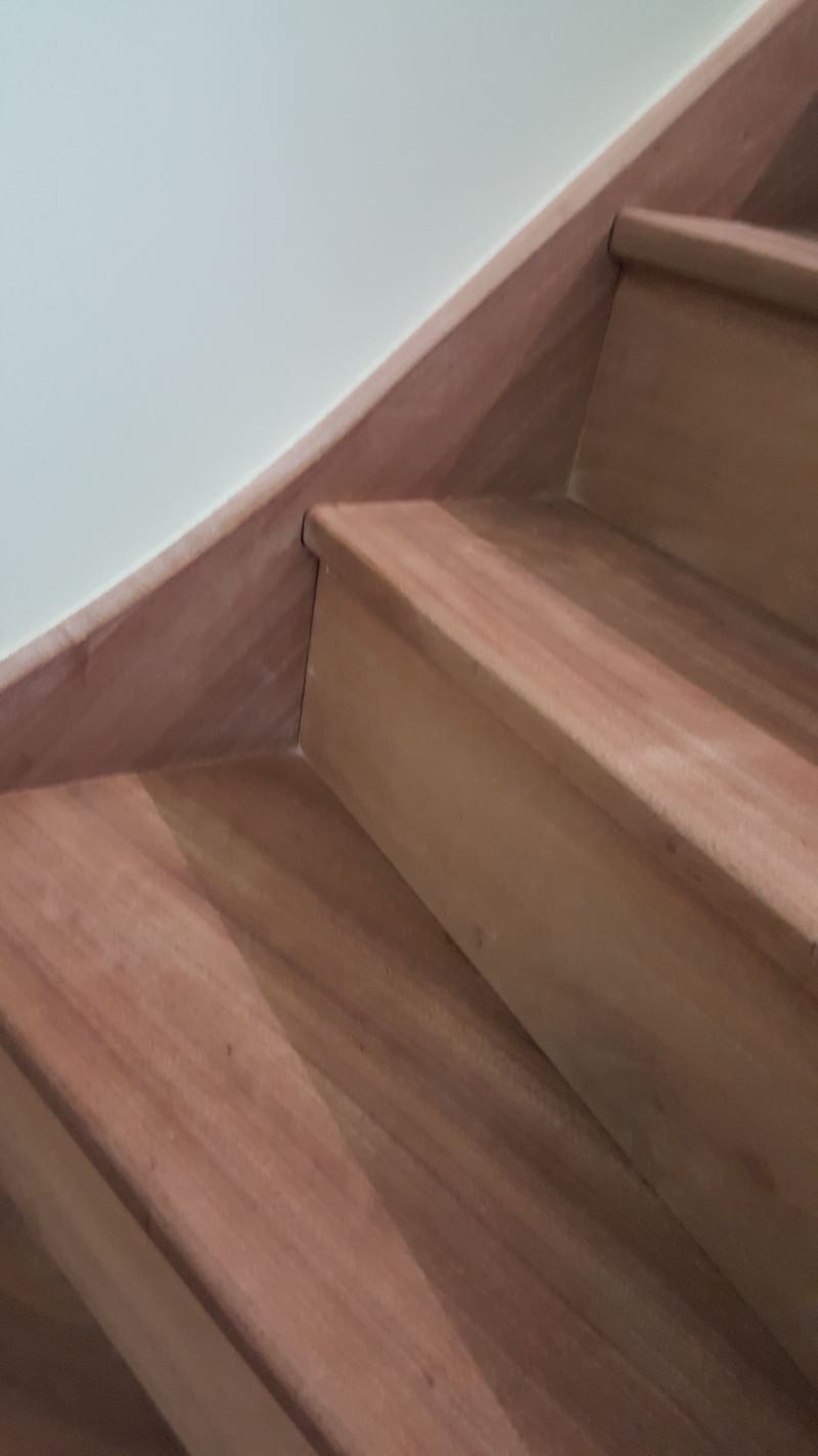 Quelle peinture appliquer sur un escalier ? - Tollens