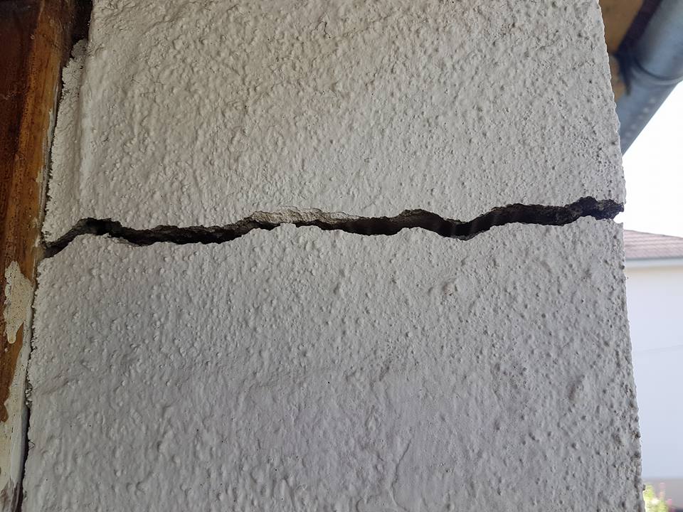 Mur abîmé: réparer de grosses fissures sur un mur intérieur